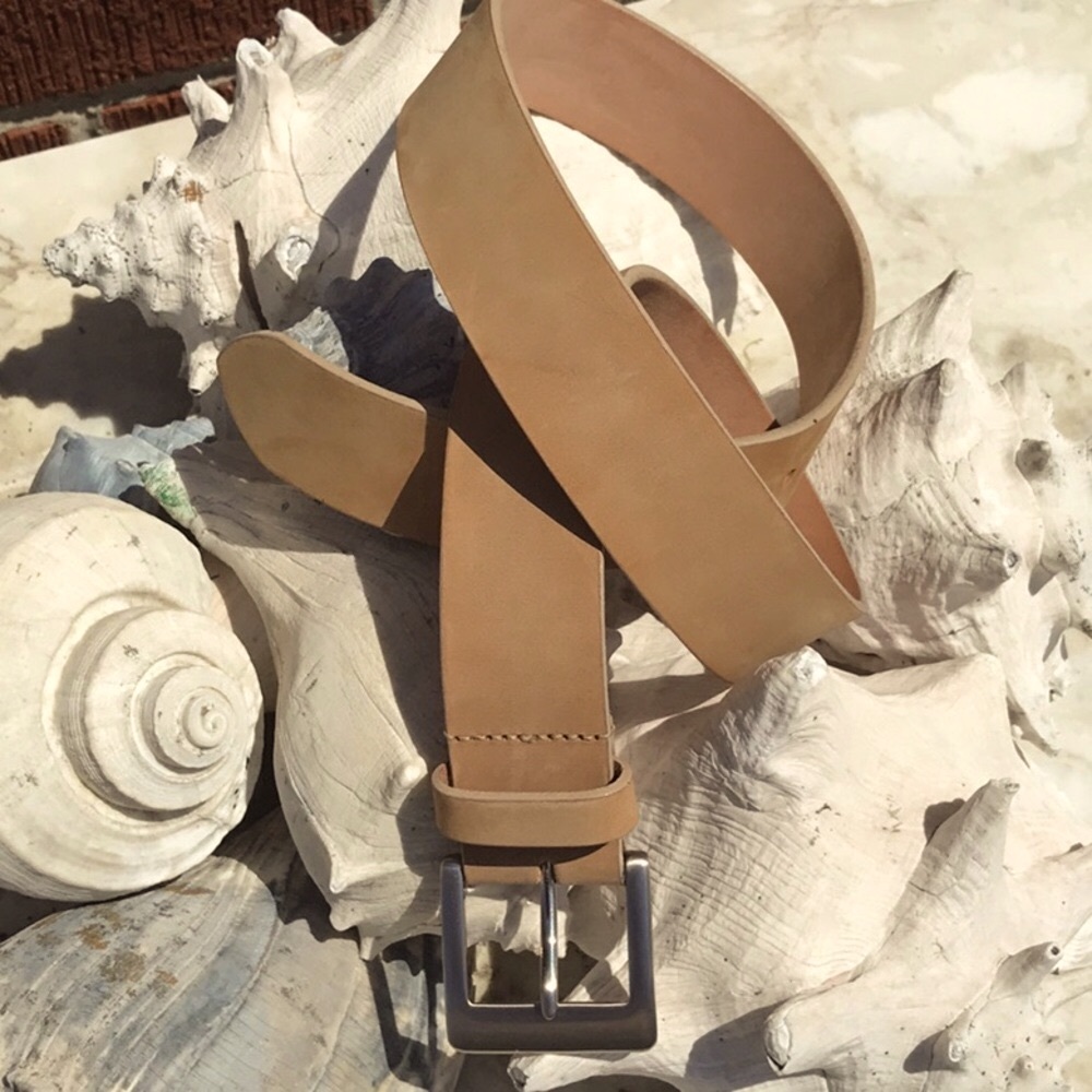 L.L. Bean 100% Brushed Cowhide Leather Belt with Silver Buckle Size Medium